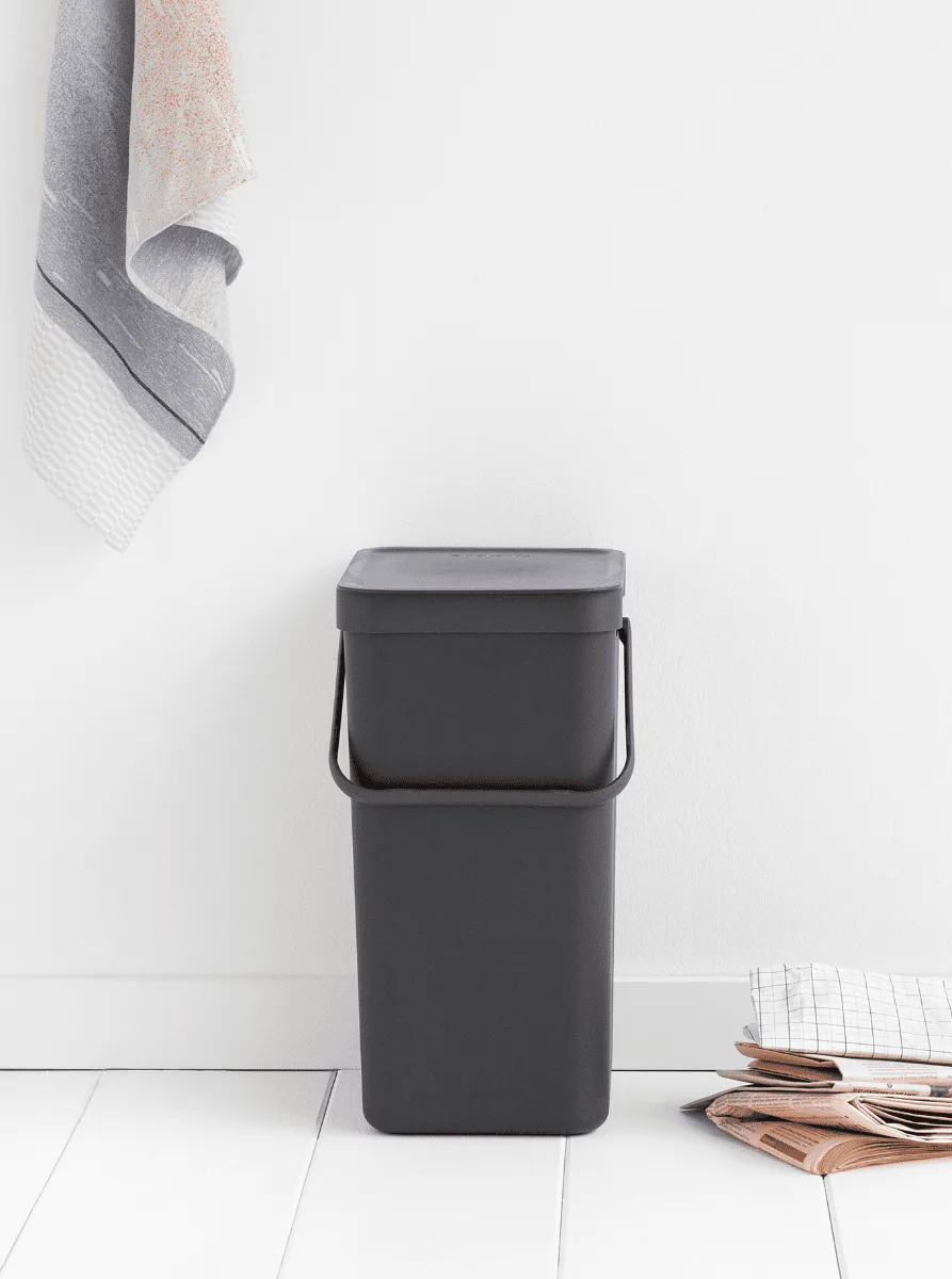פח מיחזור קטן למיון פסולת ביתית 16 ליטר - Brabantia SORT&GO – תמונה 2
