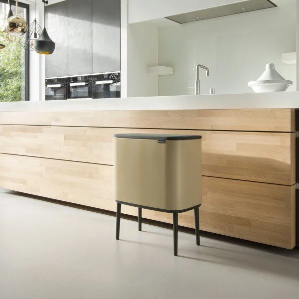 y 316241 bo touch bin gold 006