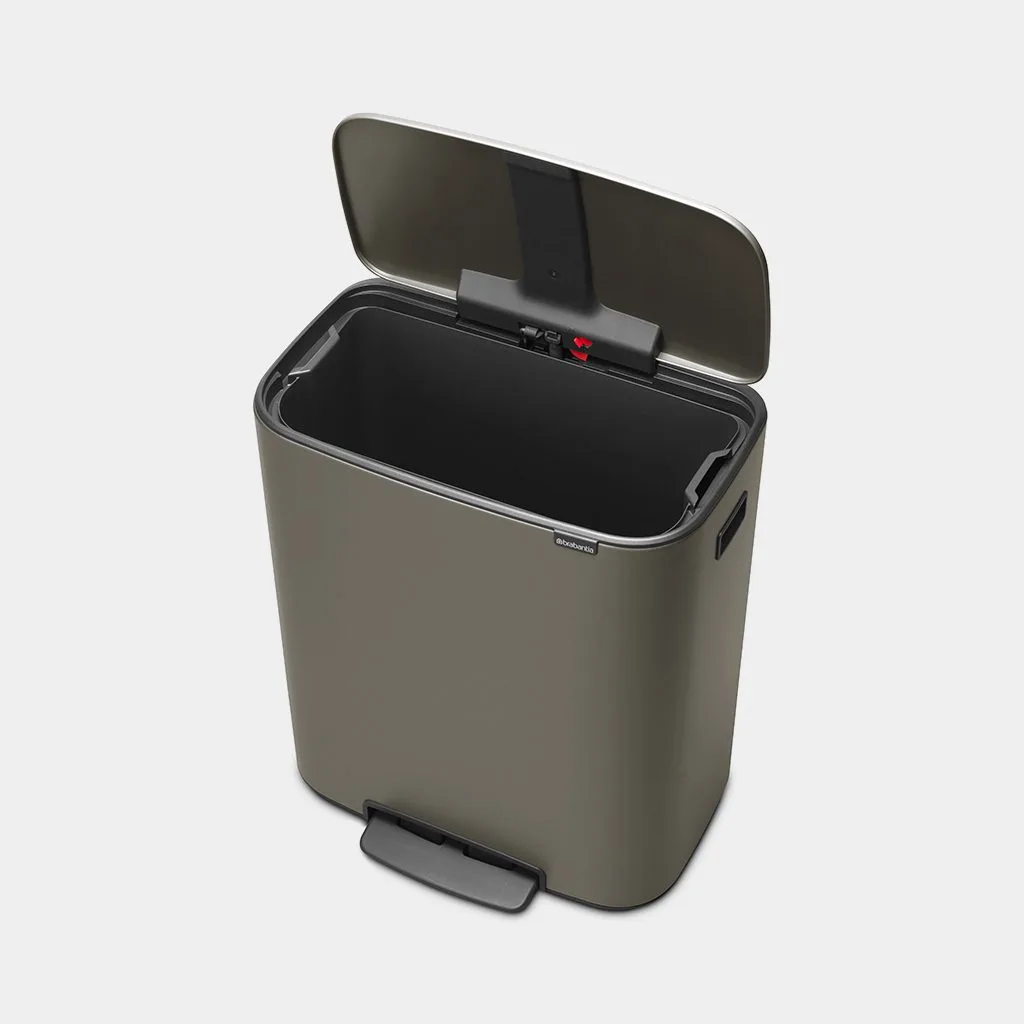 פחי אשפה דוושה בנפח 60 ליטר - Brabantia BO platinum