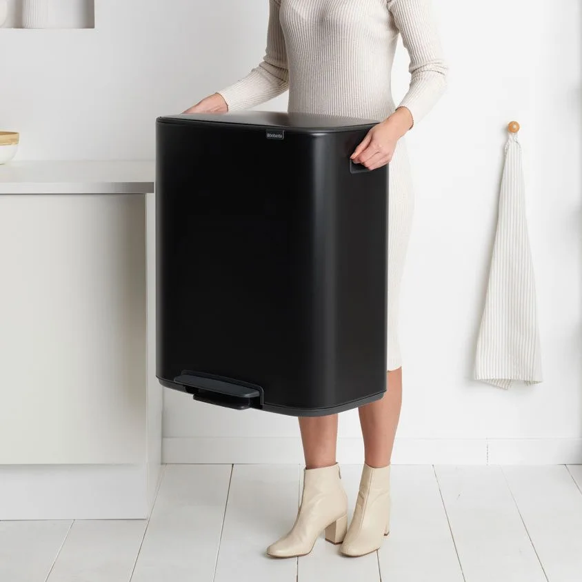 פחי אשפה דוושה בנפח 60 ליטר - Brabantia BO שחור-מט