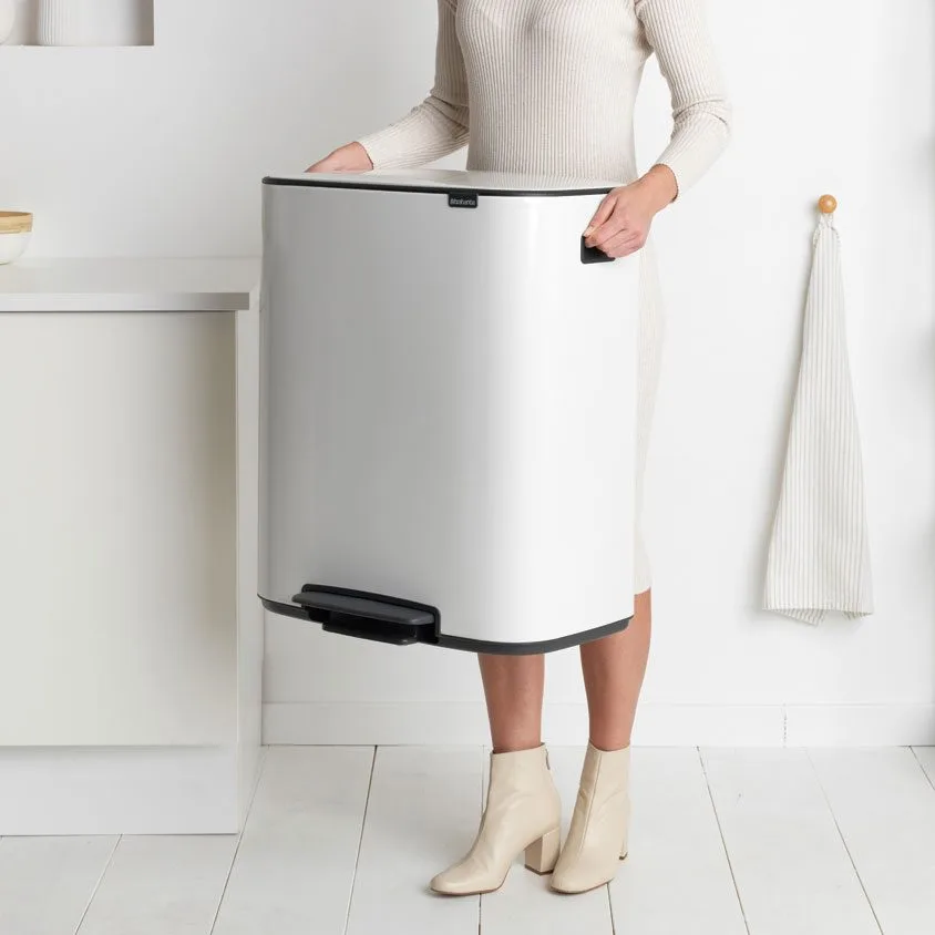 פחי אשפה דוושה בנפח 60 ליטר - Brabantia BO לבן