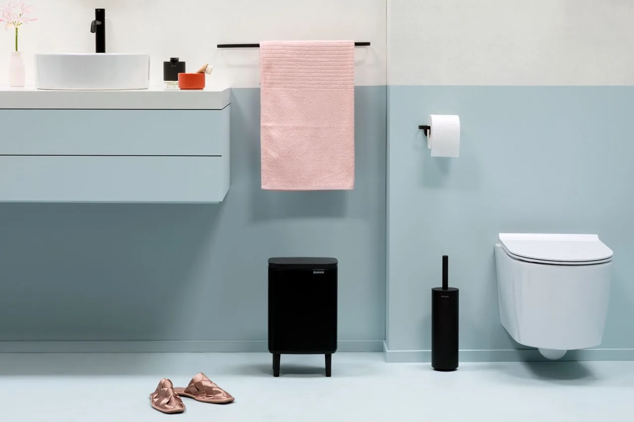 פחי אשפה לשירותים בנפח 7 ליטר – Brabantia BO שחור-מט