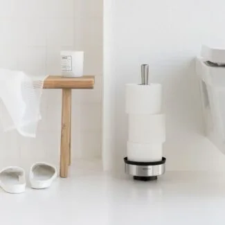 מתקן לגלילי נייר טואלט - מתקן ל3 גלילי נייר מט Brabantia