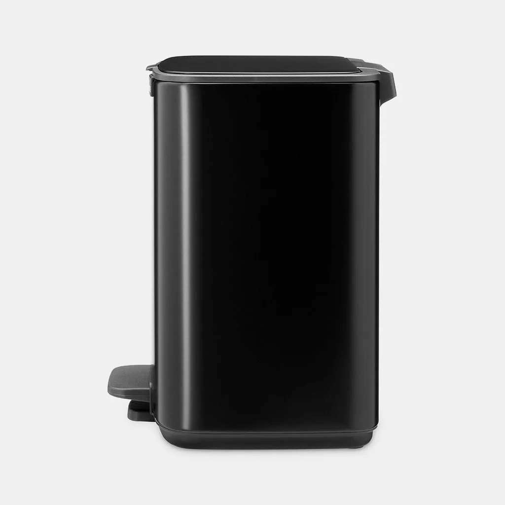 פח לשירותים BO פדל 7 ליטר Brabantia שחור-מט