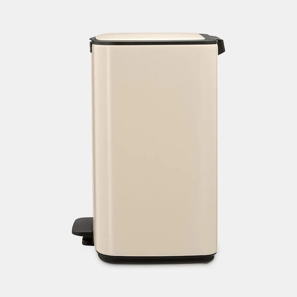 פח לשירותים BO פדל 12 ליטר Brabantia בז-עדין