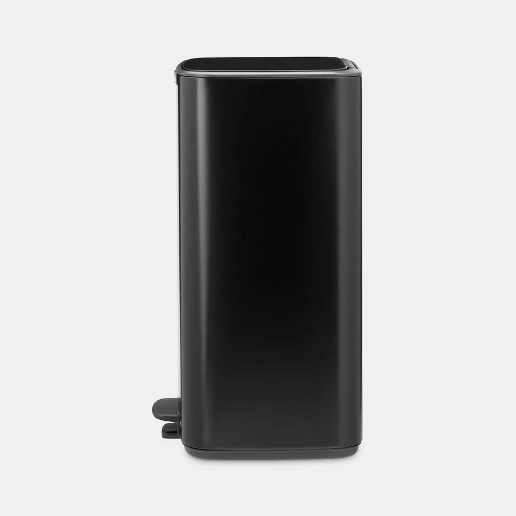 פח אשפה למטבח BO פדל 30 ליטר Brabantia שחור-מט