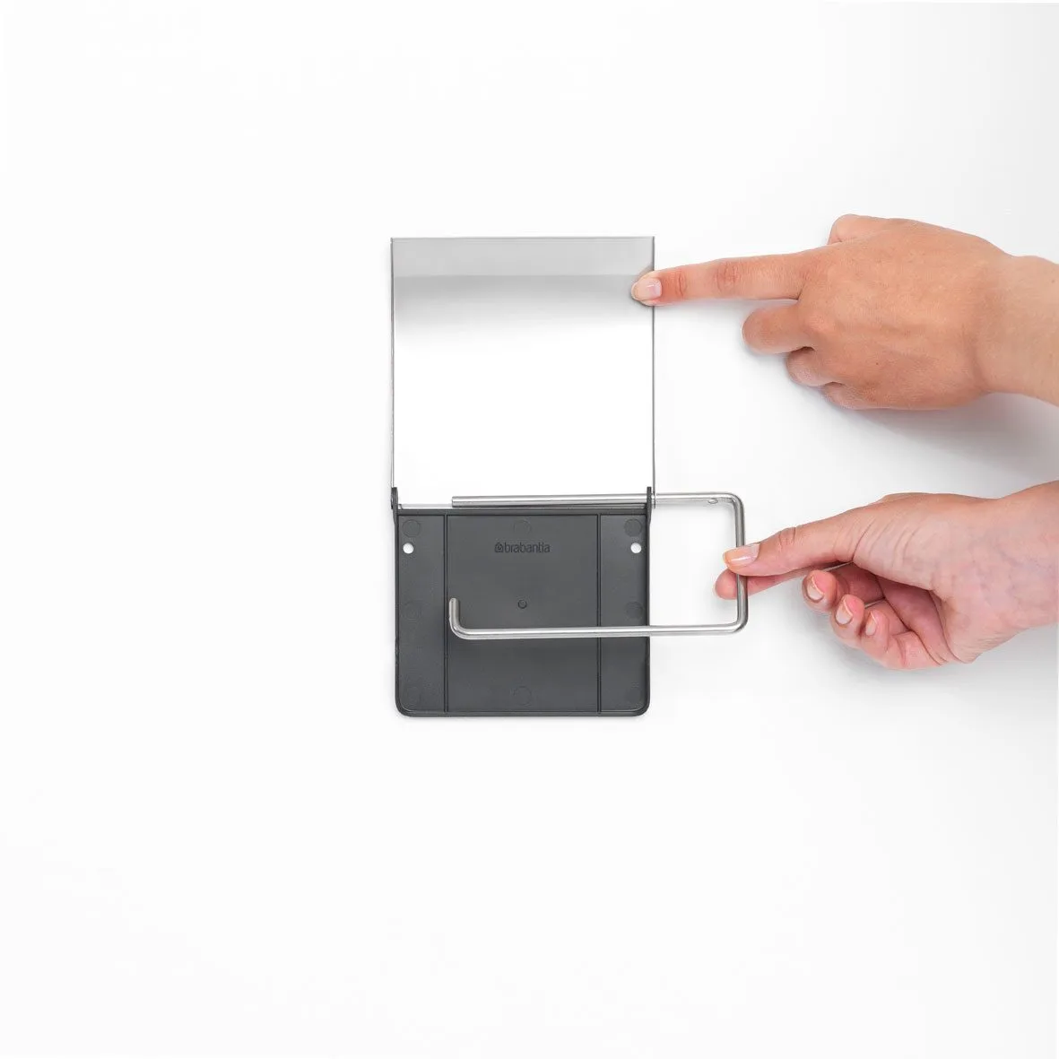 מתקן קיר לנייר טואלט Brabantia brilliant-steel