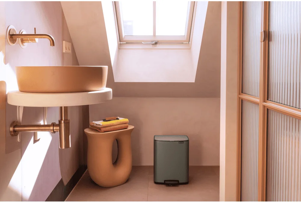 פח לשירותים BO פדל 12 ליטר Brabantia פלטינום