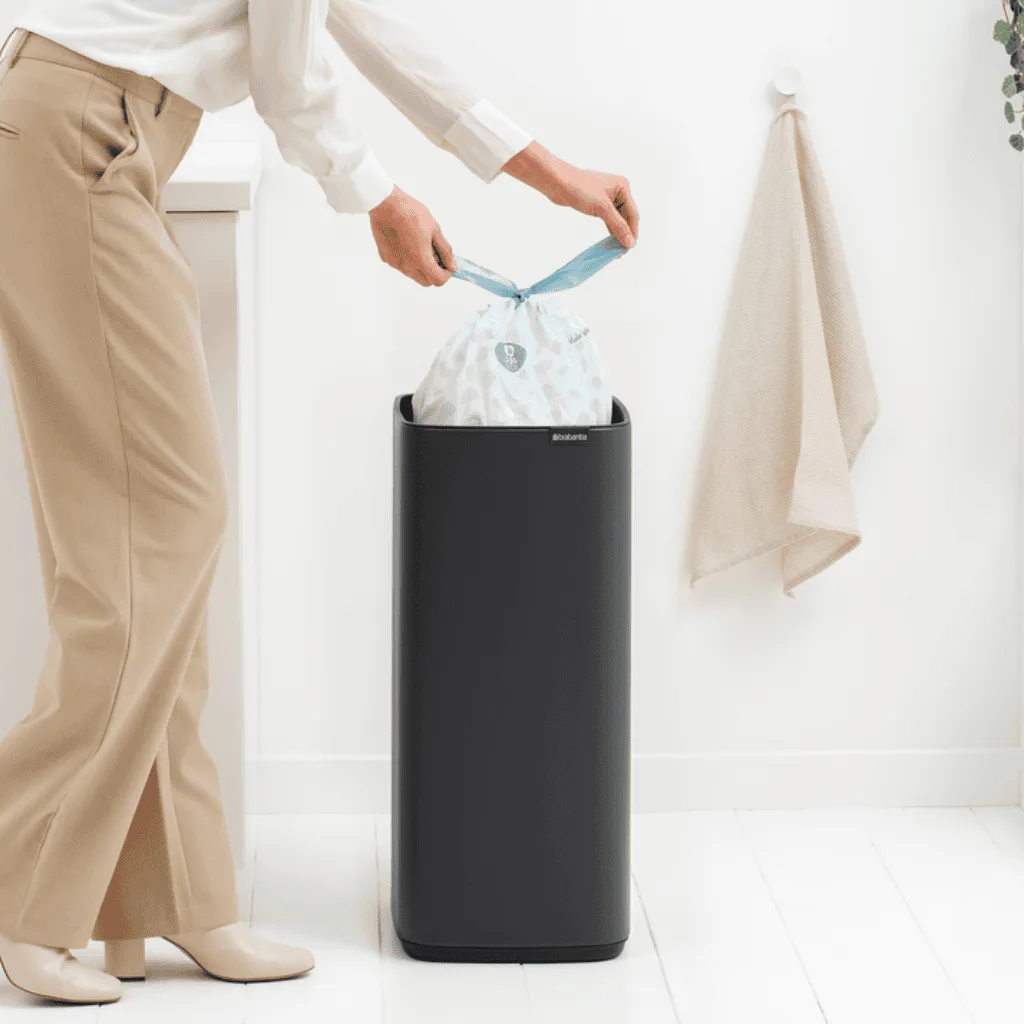 פח אשפה למטבח BO טאץ 30 ליטר Brabantia אפור-כהה-מינרלי