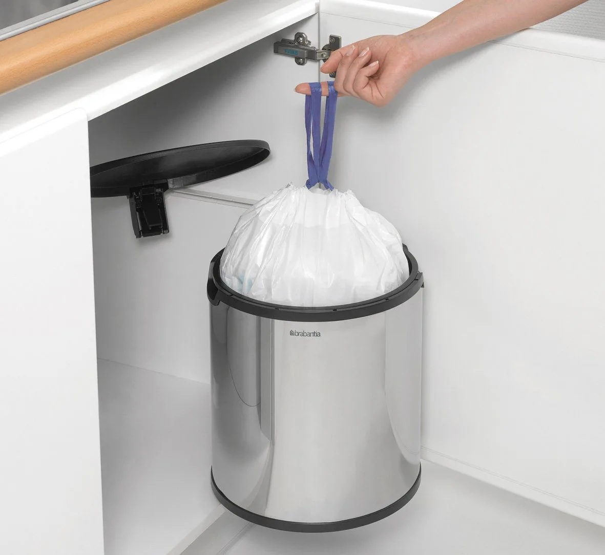 פח אשפה פנימי למטבח - מתחת לכיור 15 ליטר מבריק Brabantia – תמונה 6