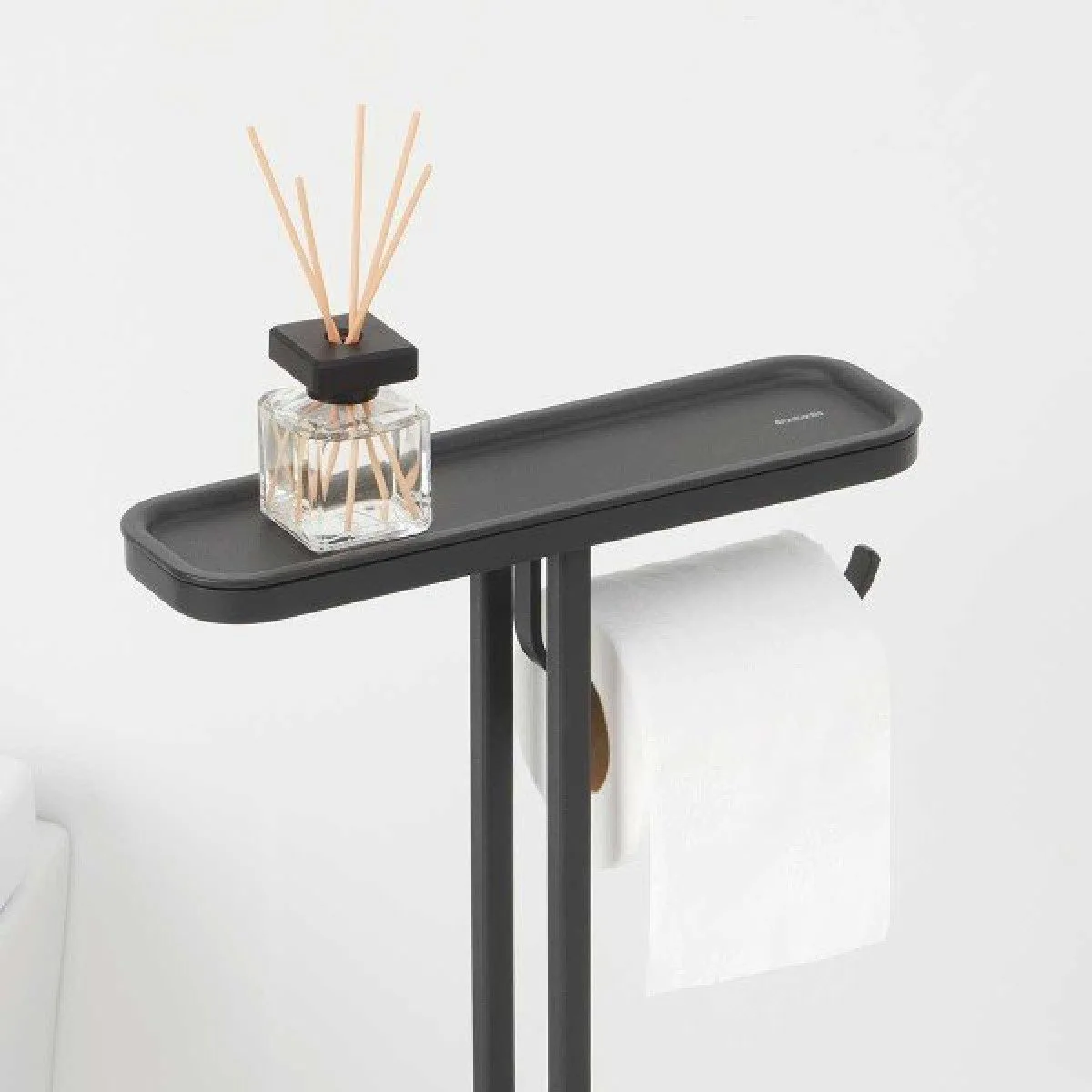 סט לשירותים אפור כהה מינרלי Brabantia: פח פדל 3 ליטר NewIcon + באטלר - מעמד לנייר טואלט, מברשת אסלה זיפים ומדף MindSet ברבנטיה – תמונה 13
