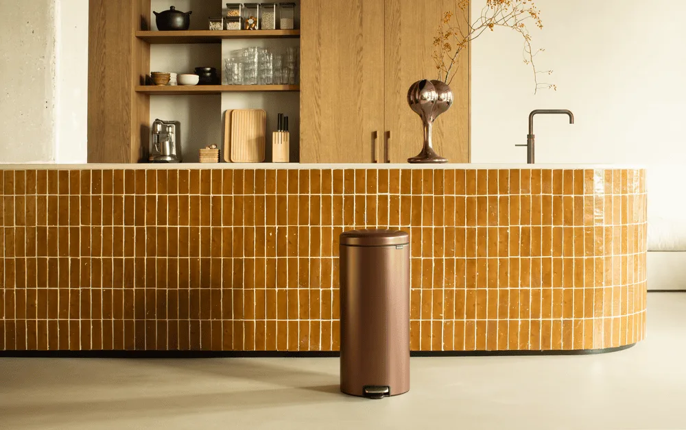 ⁦פח פדל 30 ליטר NewIcon ברונזה חם Brabantia⁩ – תמונה ⁦4⁩