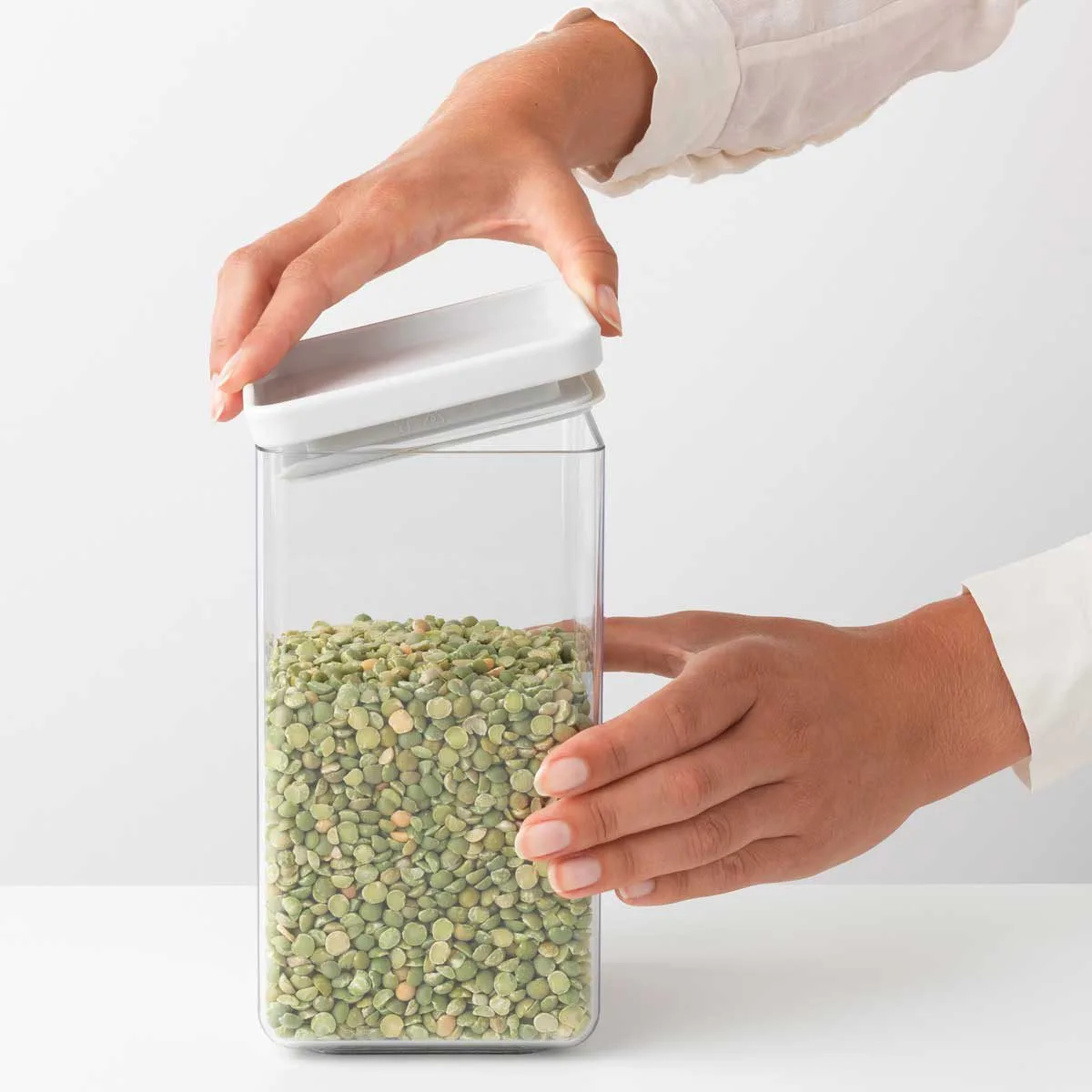 מיכל אחסון פלסטיק 1.6 ליטר, מכסה Brabantia - ללא BPA אפור-בהיר
