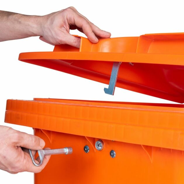 orange-wheelie-bin-1100-liter-for-packages-recycling