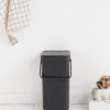 פח מיחזור קטן למיון פסולת ביתית 12 ליטר - Brabantia SORT&GO – תמונה 2