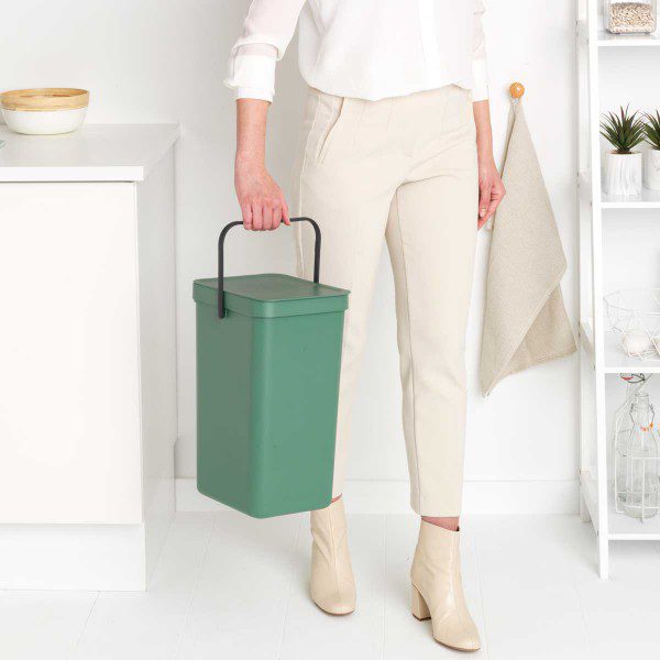 brabantia sort and go waste bin 16l fir green y 129827 inuse 1200