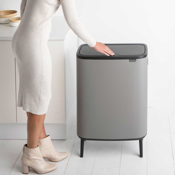 y 130281 bo touch bin 60l mineral concrete grey brabantia in use