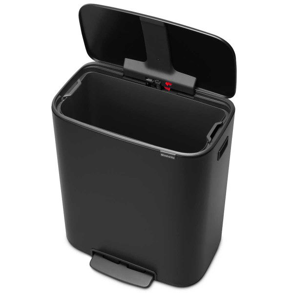 y 211362 bo pedal bin 60l matt black brabantia 04 1