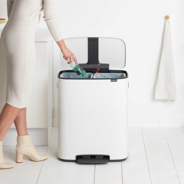 y 211447 bo pedal bin 2x30l white brabantia 09