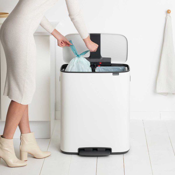y 211447 bo pedal bin 2x30l white brabantia 10