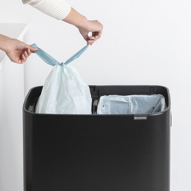 Bo Touch Bin Hi 2 x 30L   Black   8710755130625 Brabantia 300dpi 1590x1590px 6 NR 14920  46417.1556288227