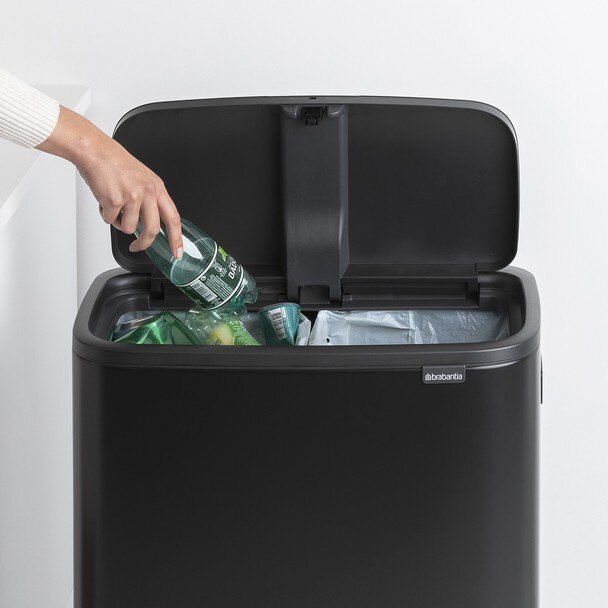 Bo Touch Bin Hi 2 x 30L   Black   8710755130625 Brabantia 300dpi 1590x1590px 6 NR 14922  21488.1556288228