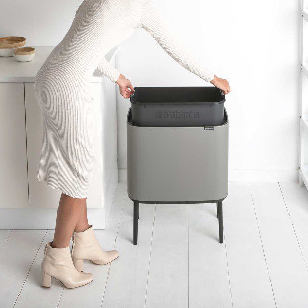 y-127205-bo-touch-bin-36l-mineral-concrete-grey-brabantia-front-side-top-1200.