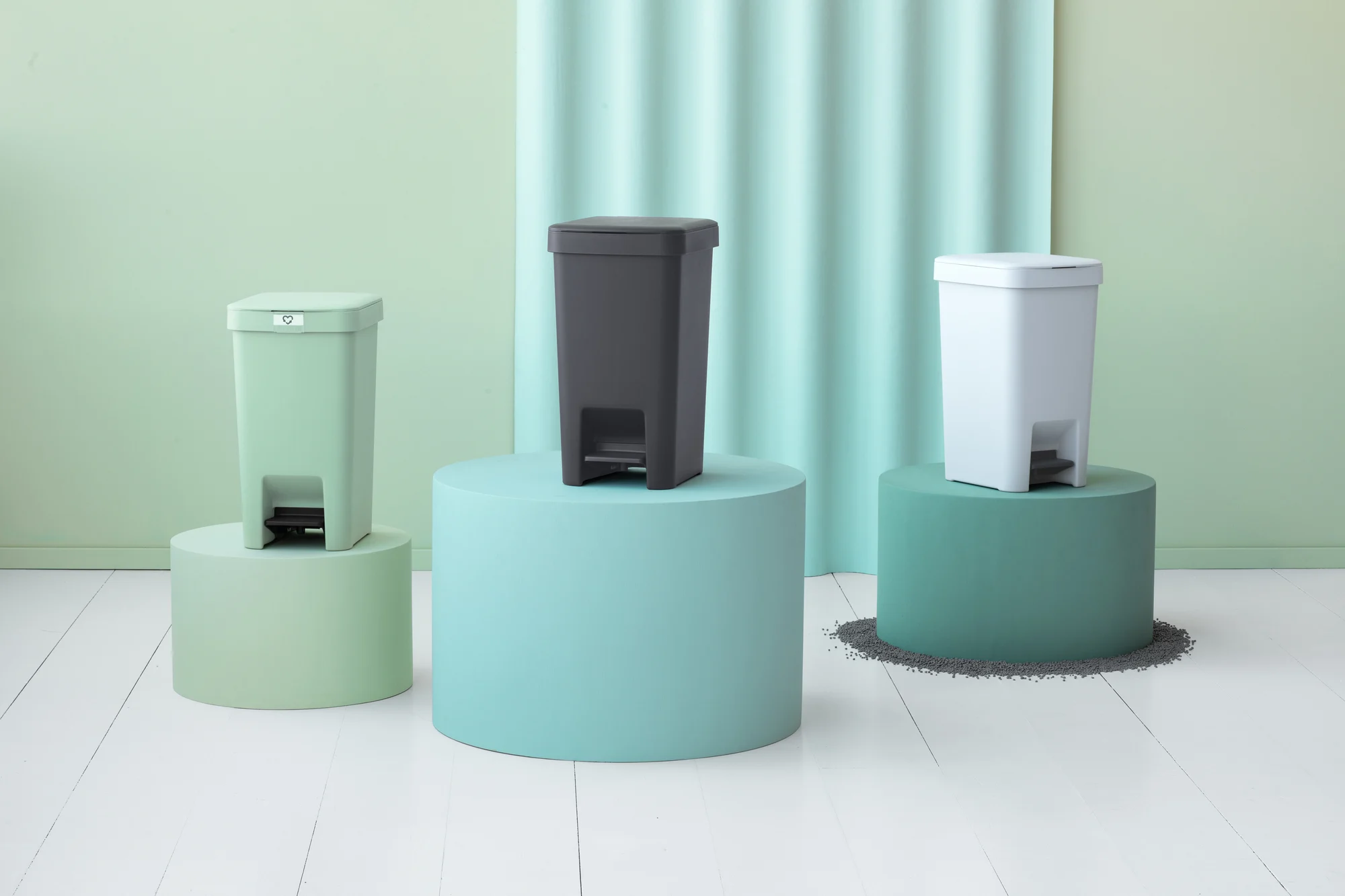 brabantia stepup pedal mulleimer 16 l recycelt  153303 78d3028 s2500x2500