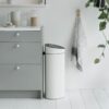 פח אובלי טאץ 40 ליטר - Brabantia – תמונה 4