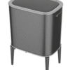 פח אשפה טאץ 33 ליטר עם רגליים DECO בצבע שחור