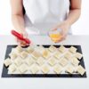 ⁦משטח אפייה סיליקון מחוזק 40X30 ס״מ Lekue מבית Brabantia⁩ – תמונה ⁦5⁩