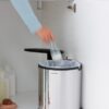 פח אשפה פנימי למטבח - מתחת לכיור 15 ליטר מבריק Brabantia – תמונה 4
